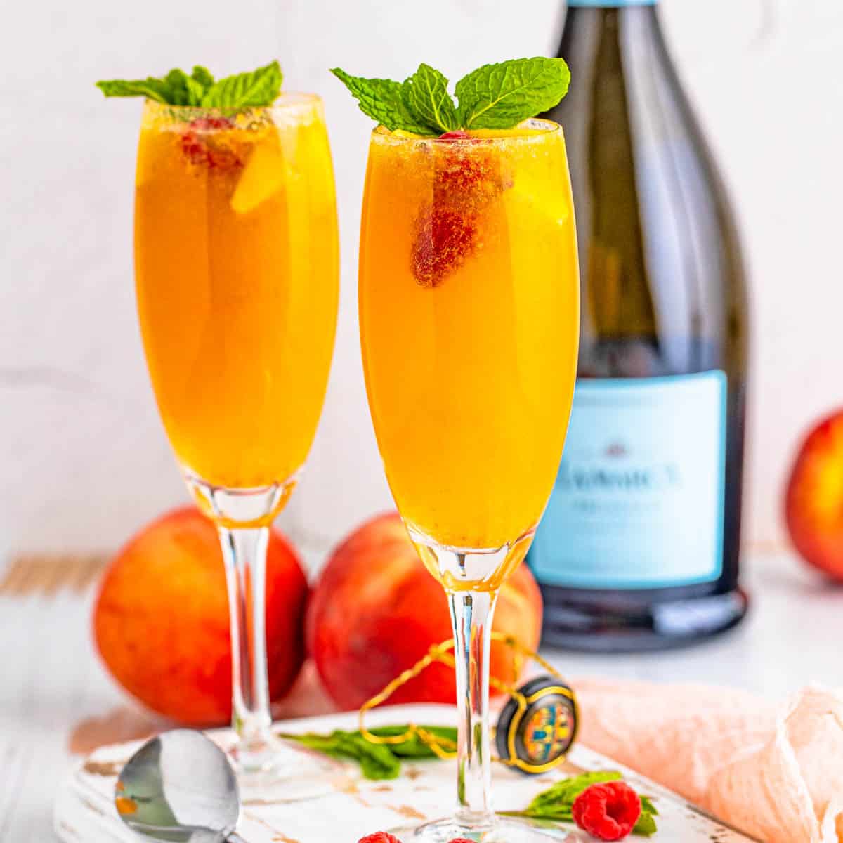 Peach Bellini Mocktail/Cocktail